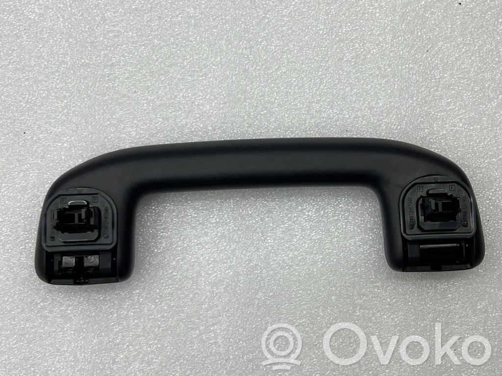 Toyota Yaris Cross Mâner viraj interior ușă față 