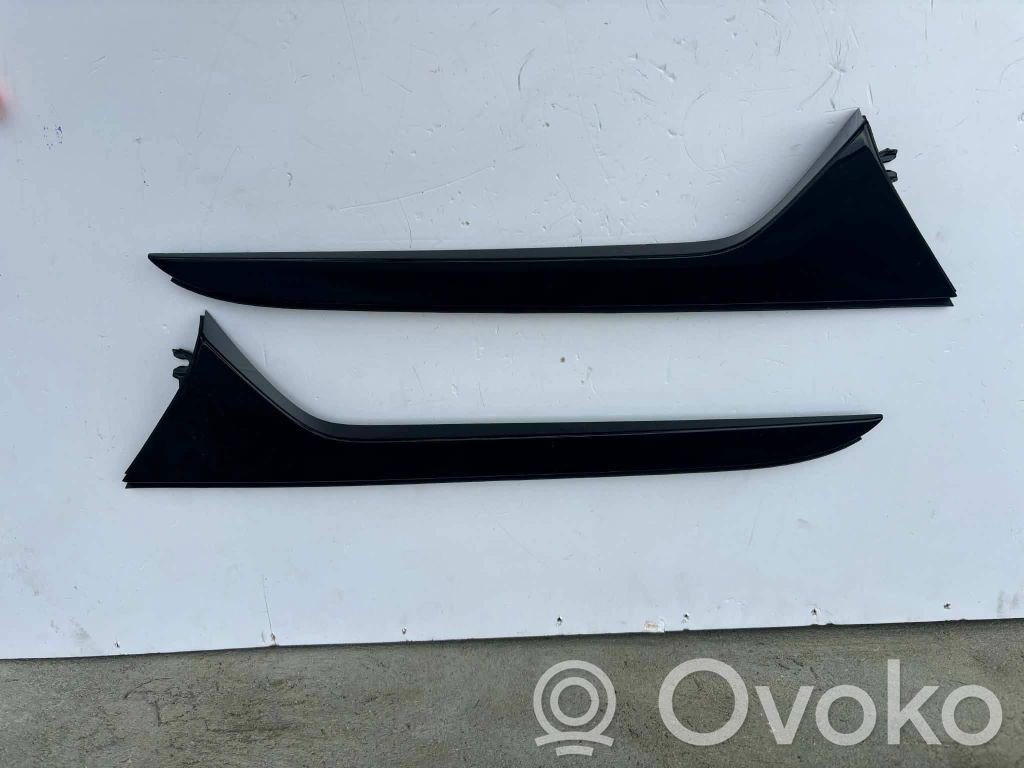 Tailgate trim   4K9854872,4K9854871