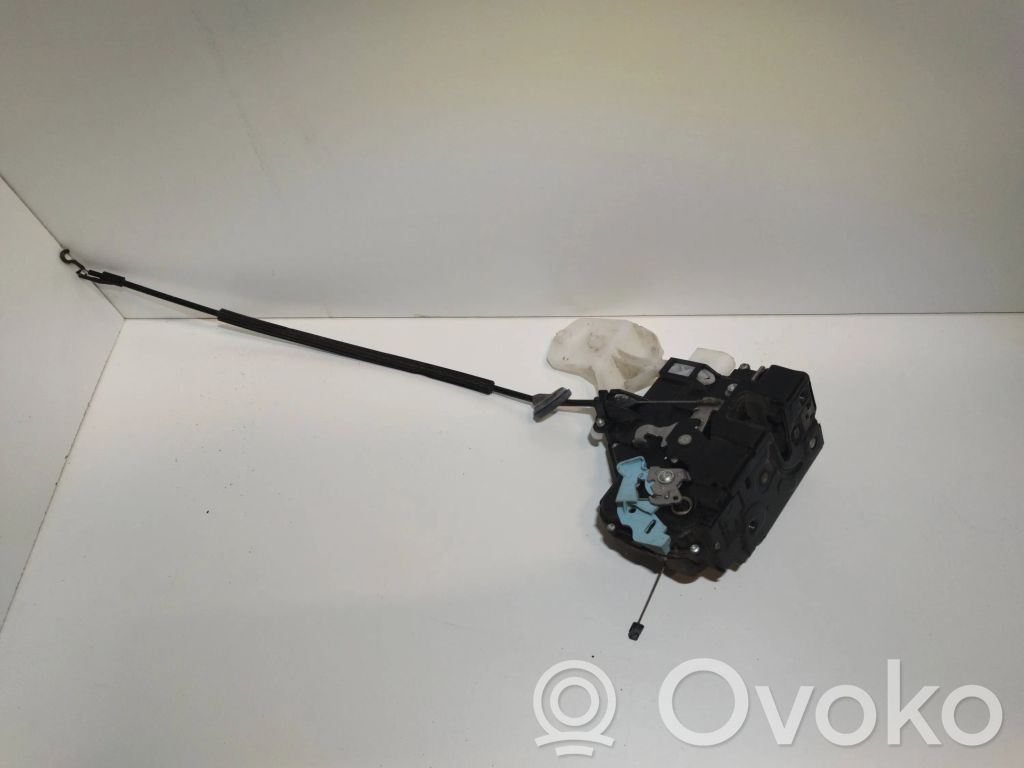 Volkswagen Caddy Priekšpusē slēdzene 