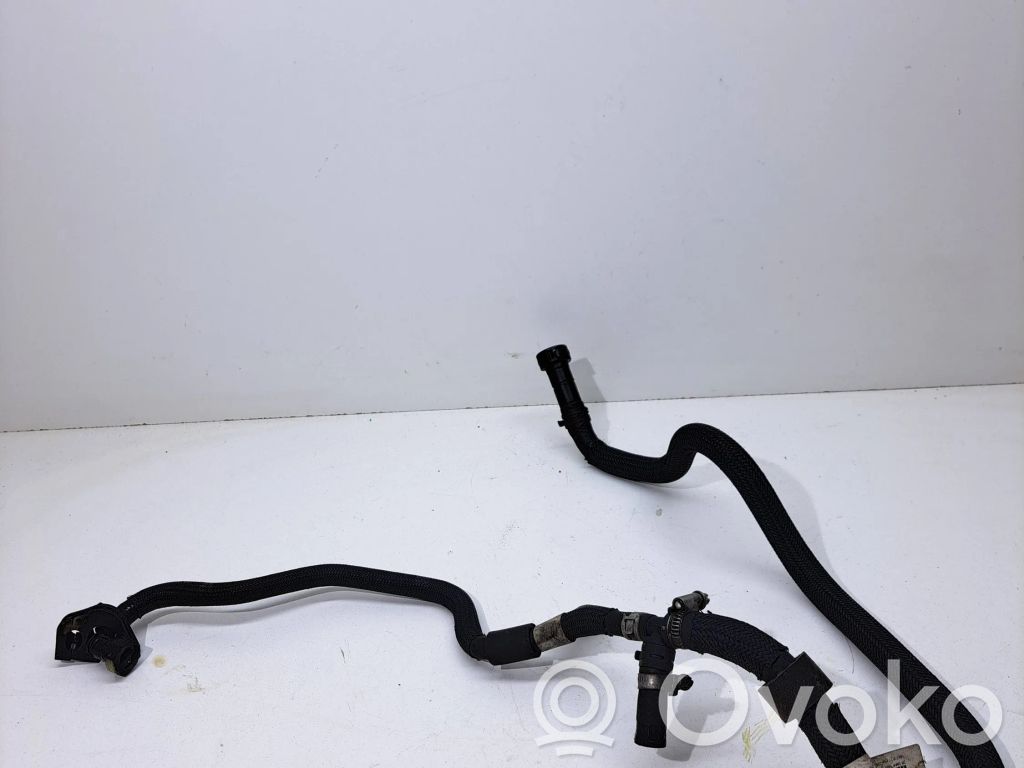 BMW 5 F10 F11 Fuel line pipe 