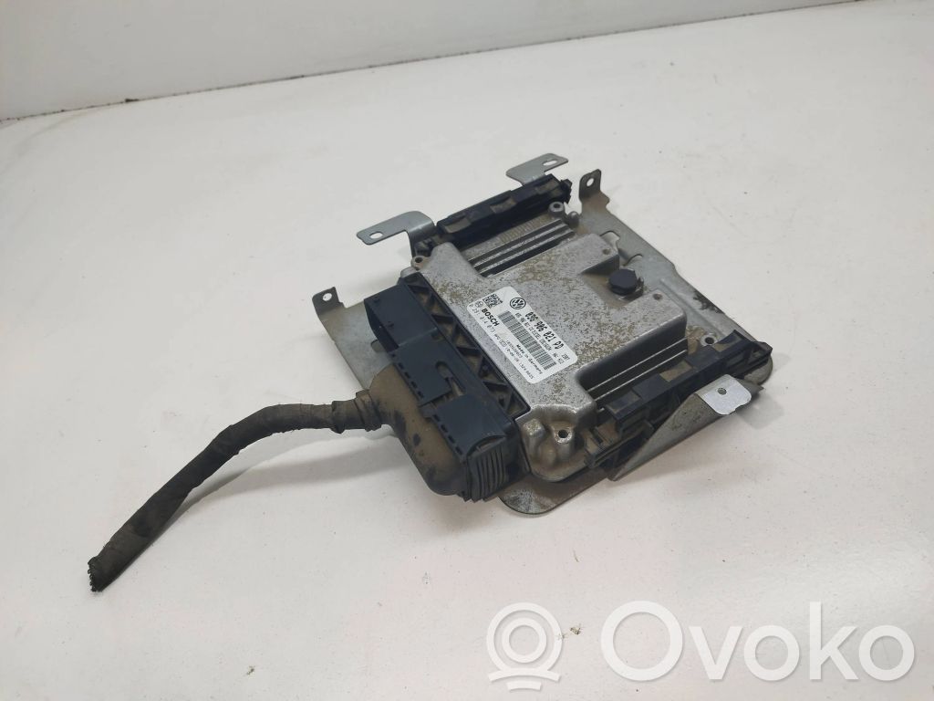 Volkswagen Caddy Engine control unit/module 