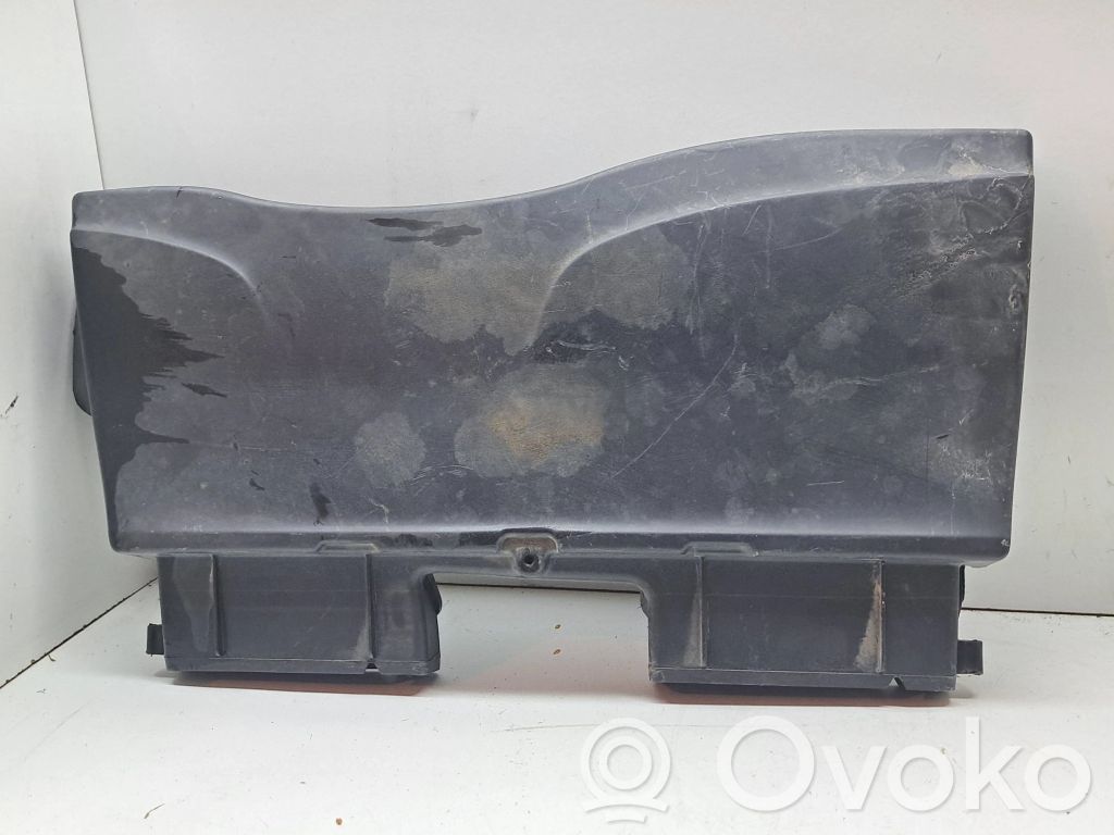 BMW 3 E90 E91 Air intake duct part 