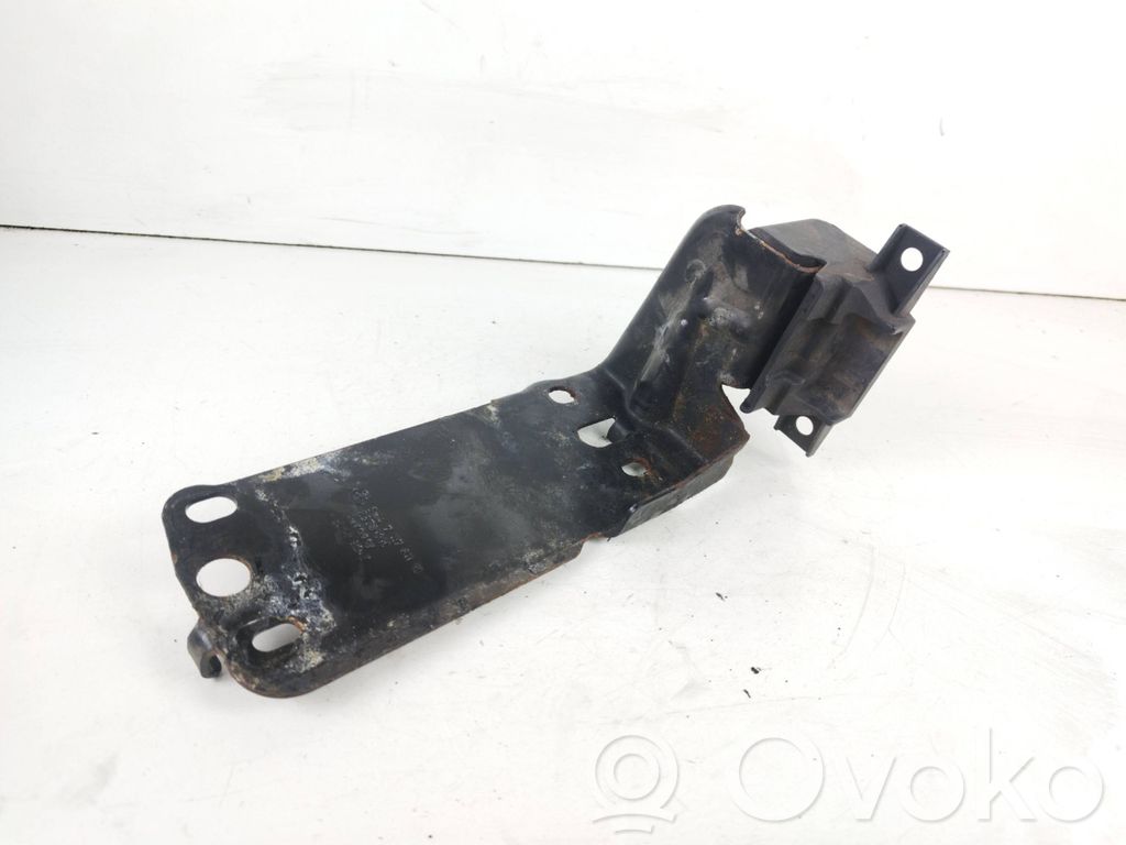 BMW 3 E90 E91 Radiator mount bracket 