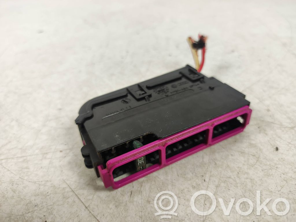 Audi A4 S4 B8 8K Fuse module 