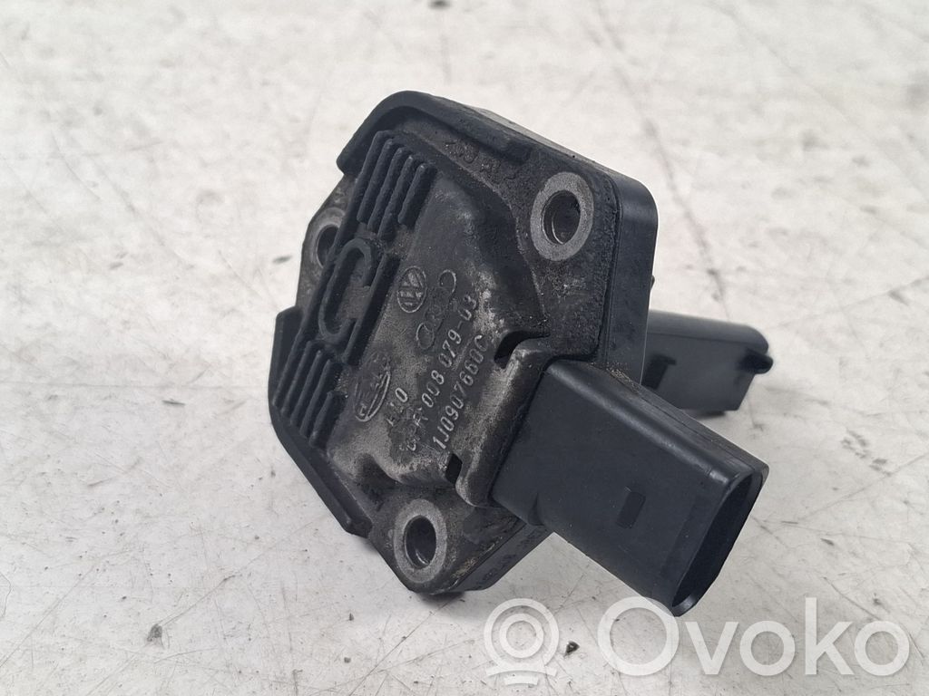 Volkswagen PASSAT B7 Sensor de nivel de aceite 