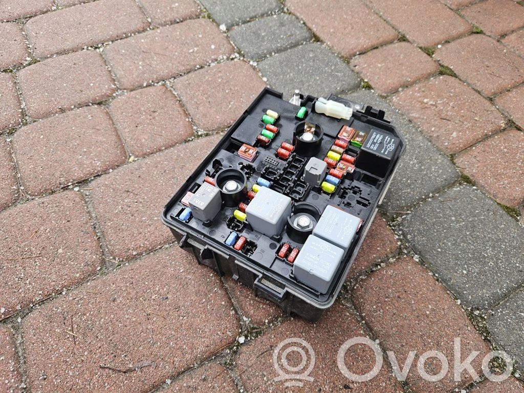 Opel Adam Juego de caja de fusibles 