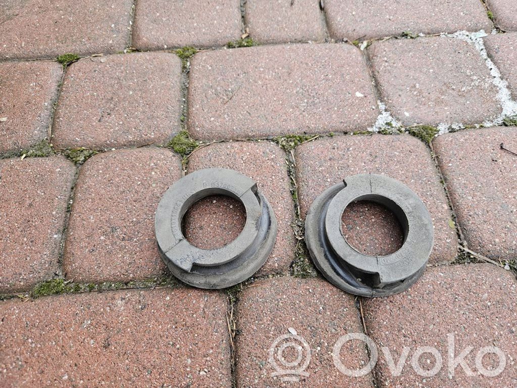 Opel Adam Etukierrejousen kumituenta 