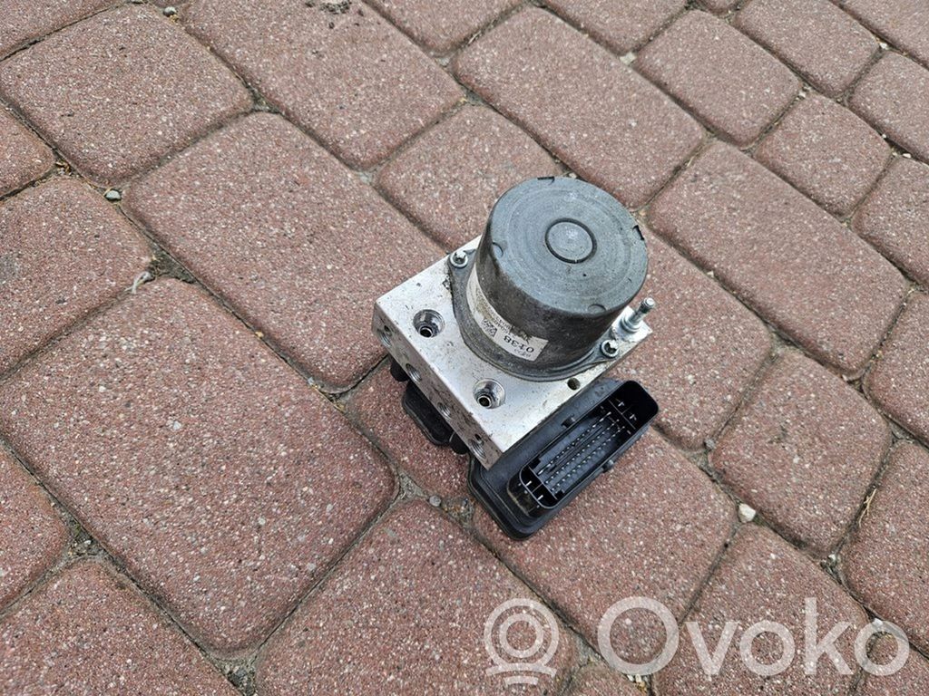 Opel Insignia B ABS bloks 