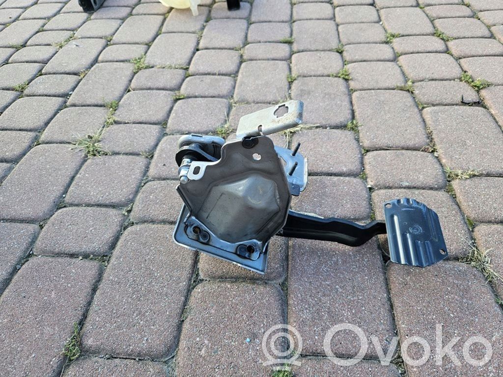 Peugeot 2008 I Pedal de freno 