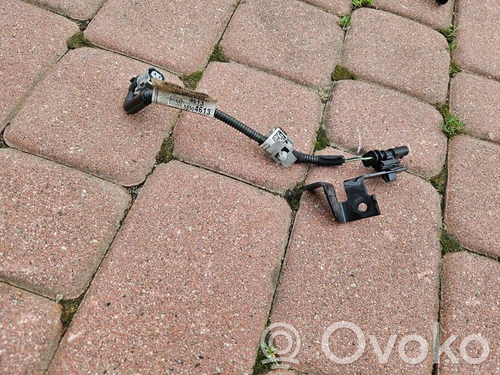 Opel Insignia B Wiązka przewodów silnika 