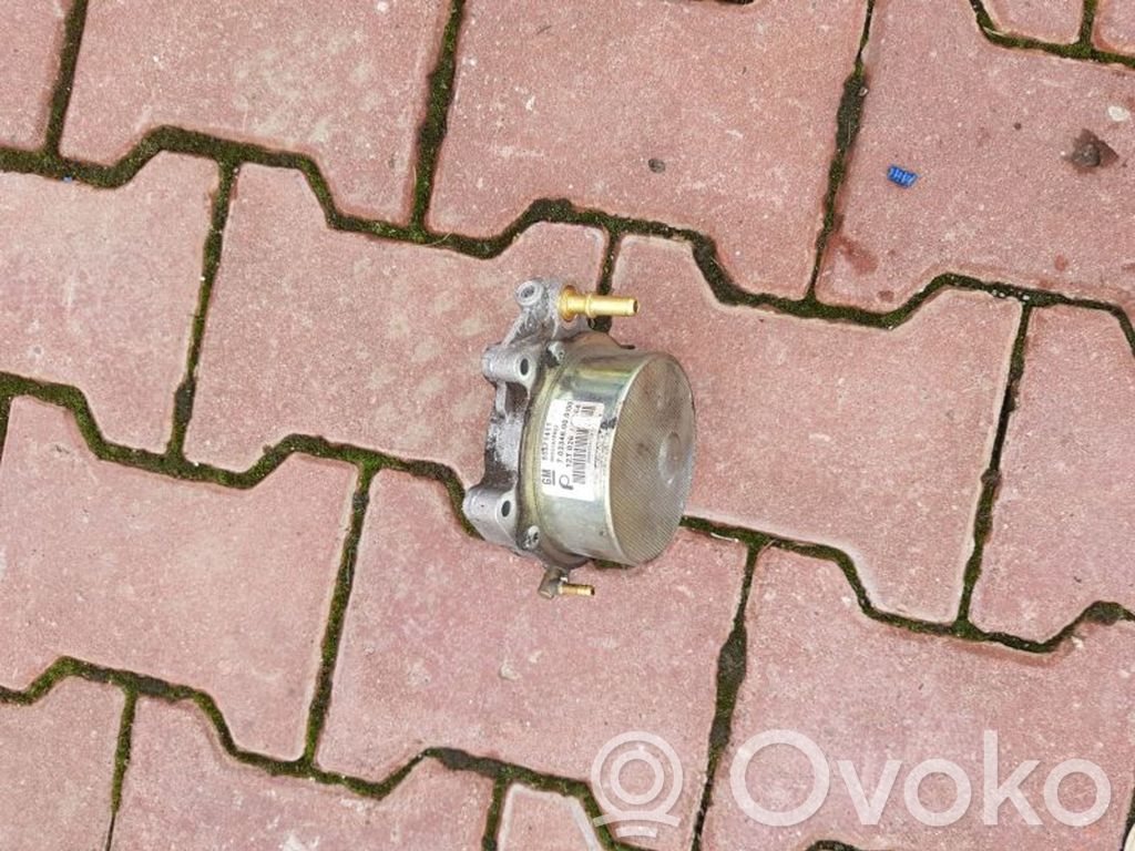 Opel Zafira C Bomba de vacío 