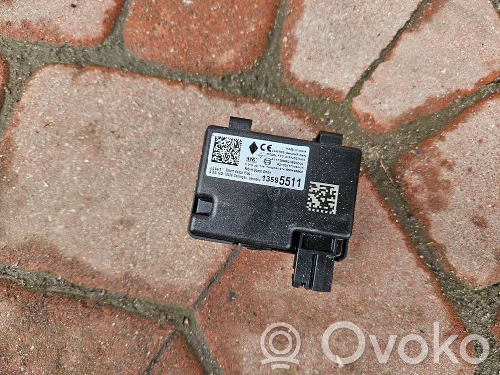 Opel Astra K Centrinio užrakto valdymo blokas 