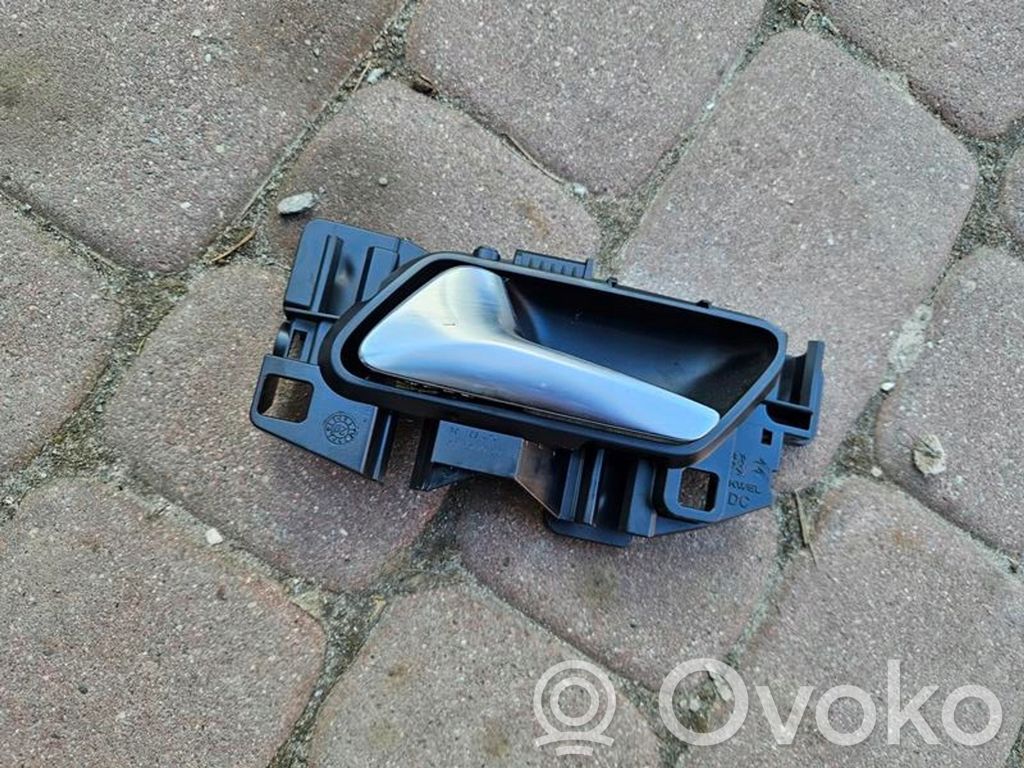 Opel Corsa F Manecilla interna puerta delantera 