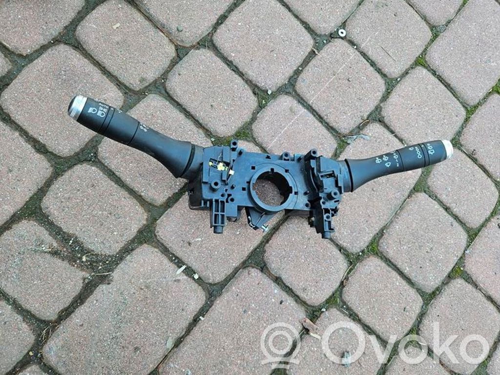 Renault Captur II Wiper turn signal indicator stalk/switch 