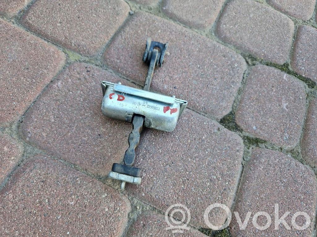 Opel Corsa D Etuoven pidätin 