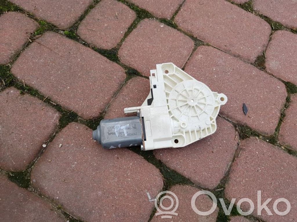 Audi A4 S4 B8 8K Fensterhebermotor Tür vorne 