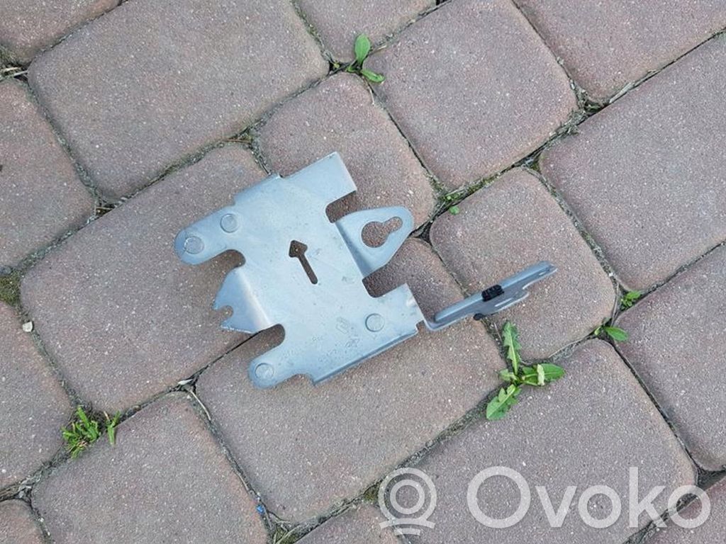 Nissan NV400 Battery tray 