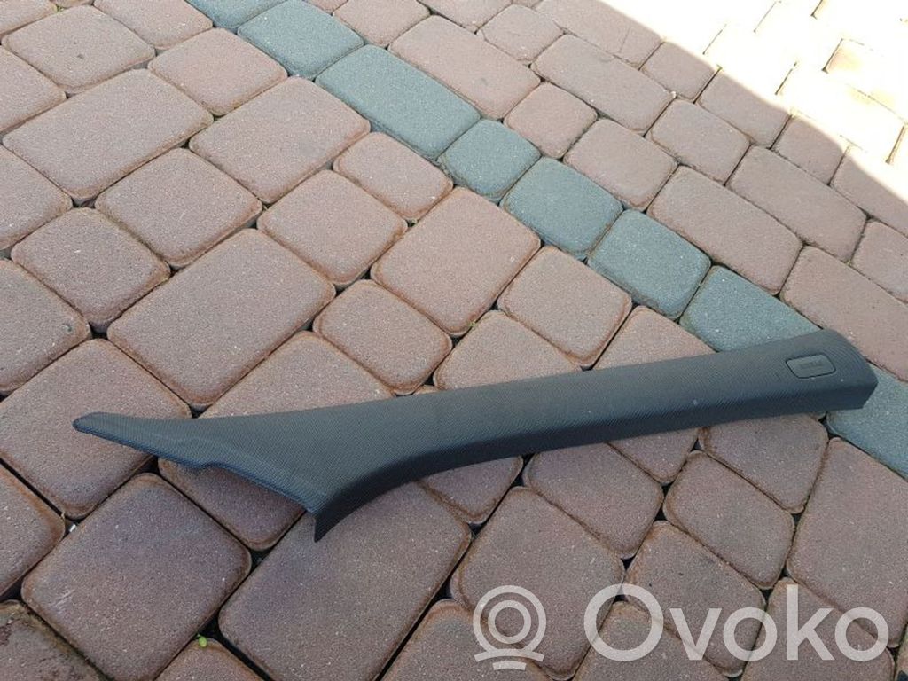 Opel Astra H Moldura del parabrisas 