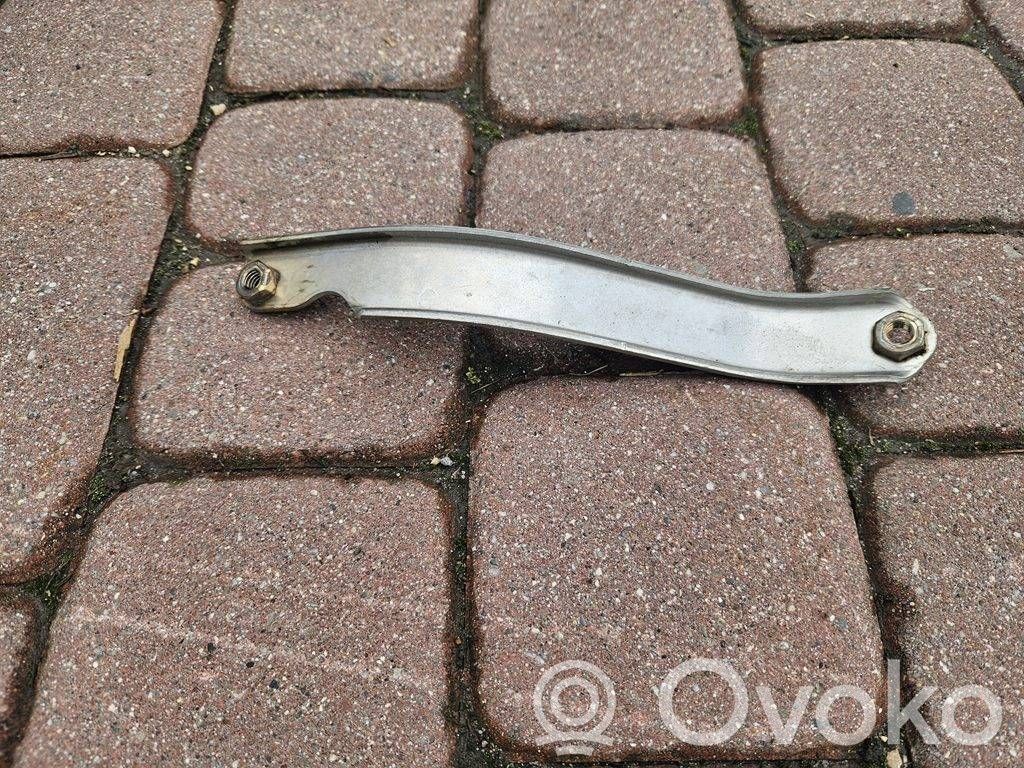 Volkswagen Golf VII Inne części komory silnika 