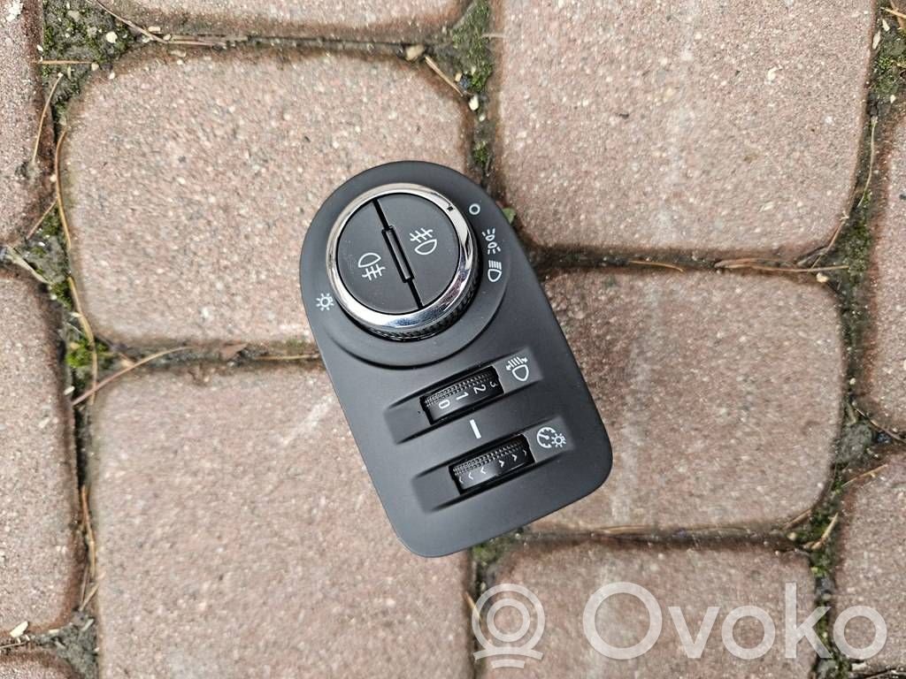 Opel Corsa E Light switch 