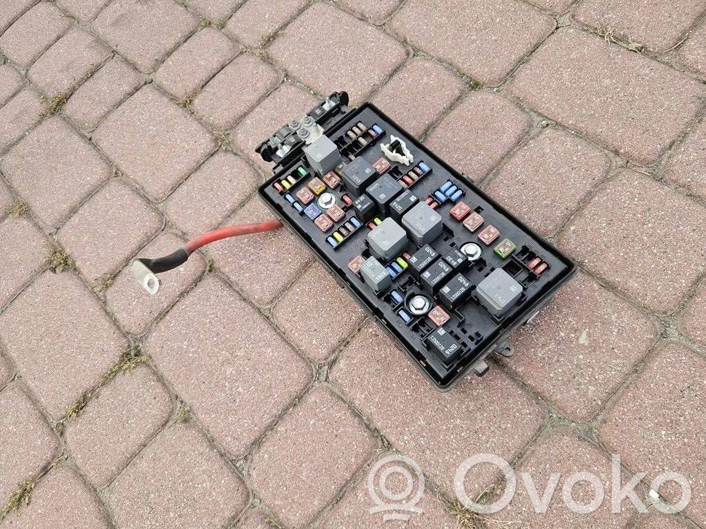 Opel Insignia A Fuse module 