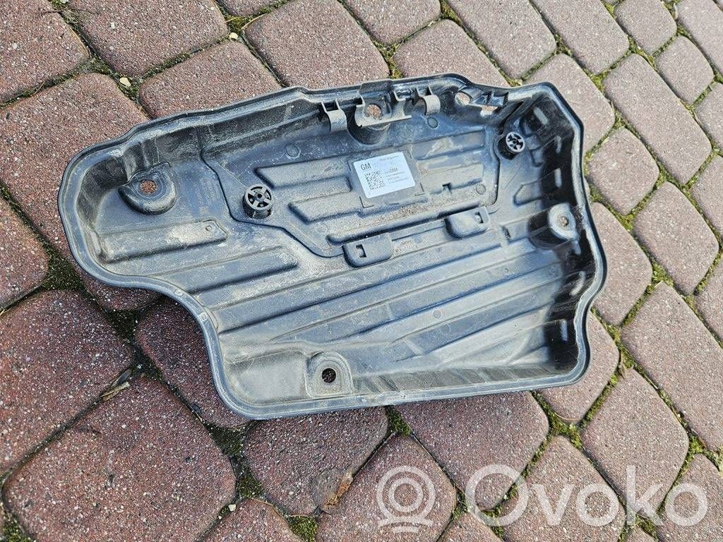 Opel Insignia B Supporto della vaschetta del liquido AdBlue 