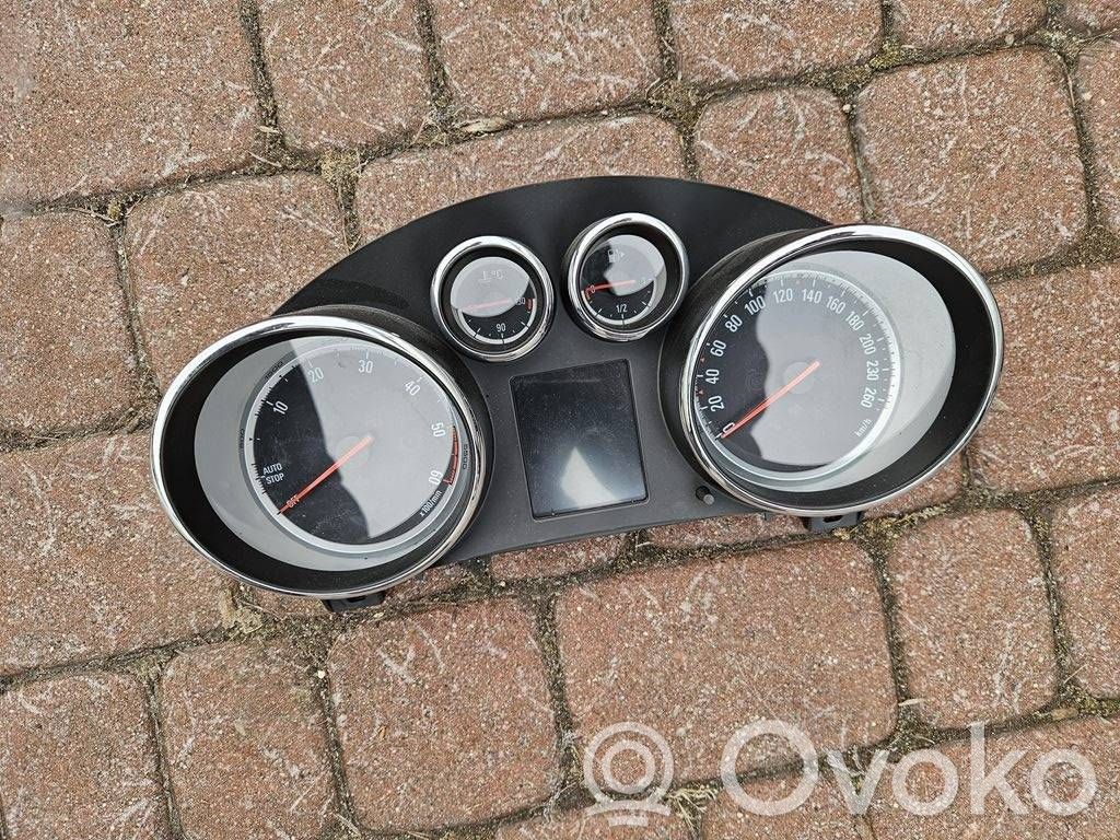 Opel Zafira C Speedometer (instrument cluster) 