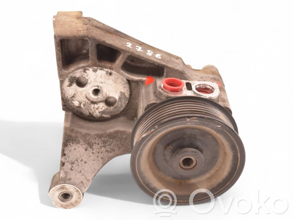 Iveco Daily 5th gen Ohjaustehostimen pumppu 
