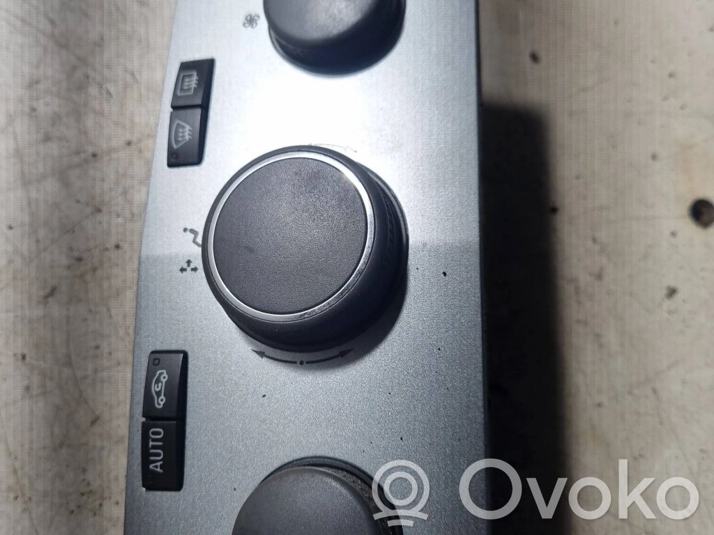 Opel Zafira B Climate control unit 