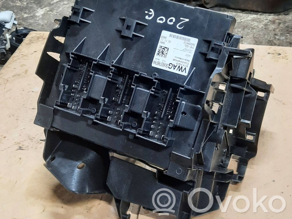 Volkswagen PASSAT B7 Moduł / Sterownik komfortu 
