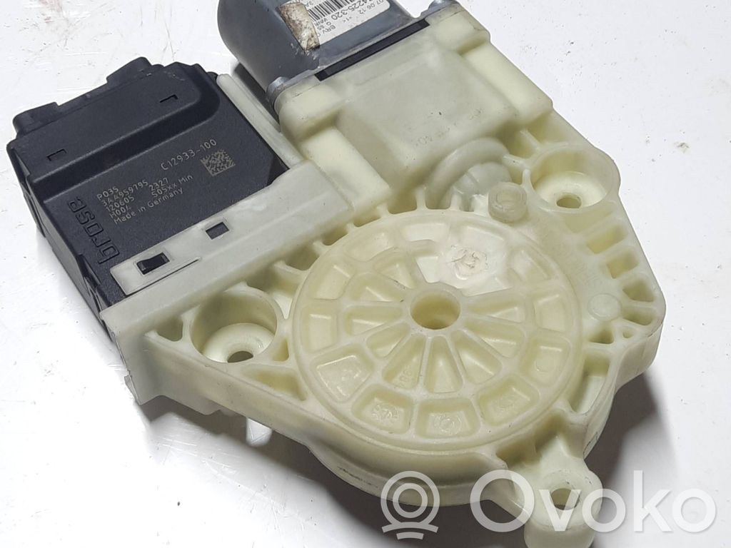 Volkswagen PASSAT B7 Silniczek podnośnika szyby drzwi 