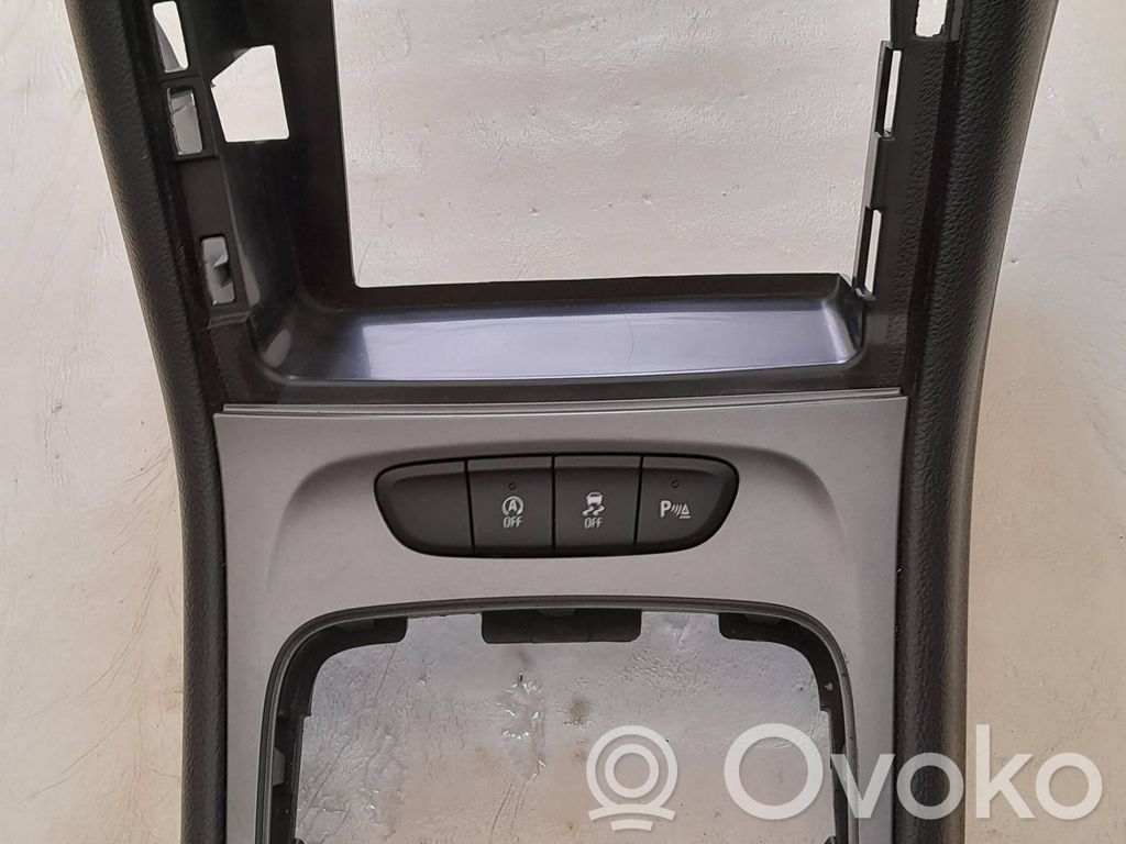 Opel Astra K Rāmis 