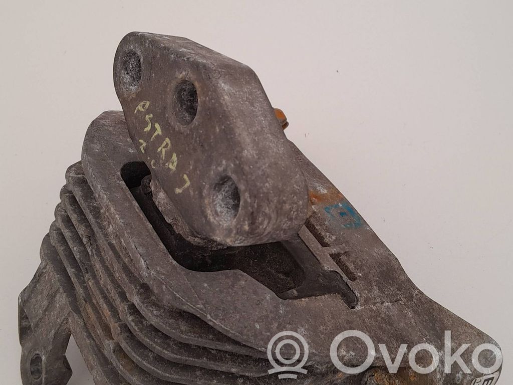 Opel Astra J Engine mount bracket 