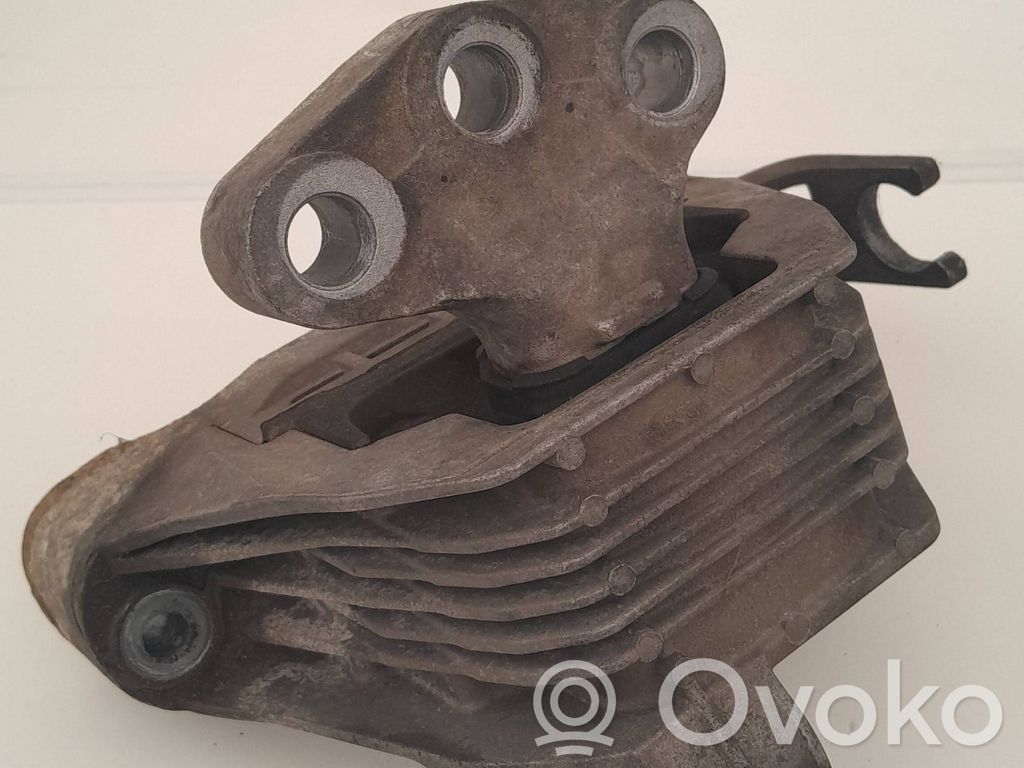 Opel Astra J Engine mount bracket 