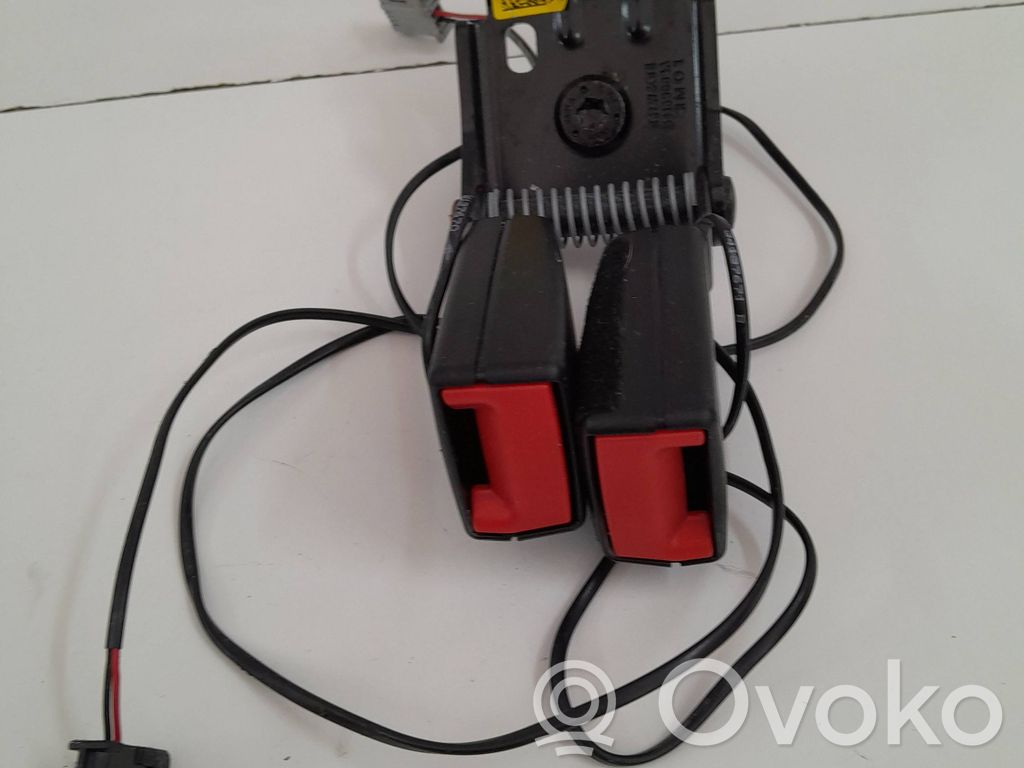 Opel Adam Hebilla del cinturón de seguridad trasero 