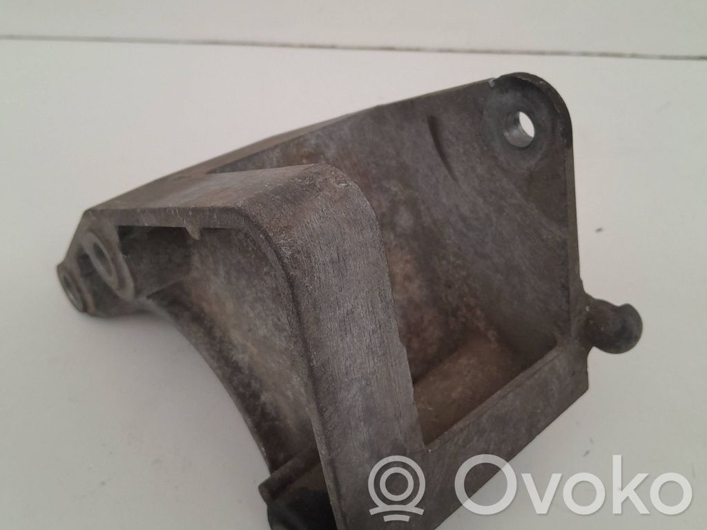Opel Vectra C Engine mount bracket 