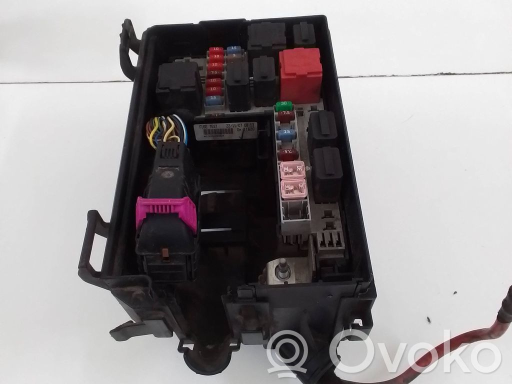 Opel Corsa D Módulo de fusible 
