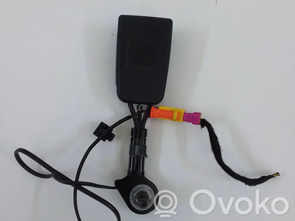 Opel Meriva B Rear seatbelt buckle 