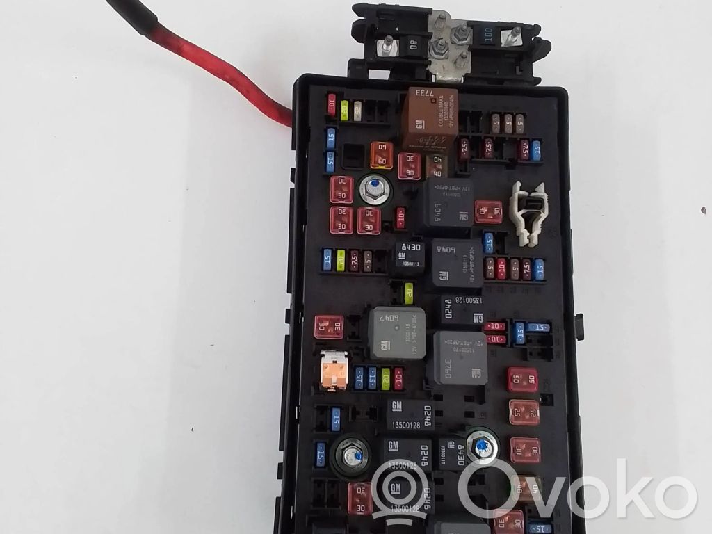 Opel Insignia A Fuse module 