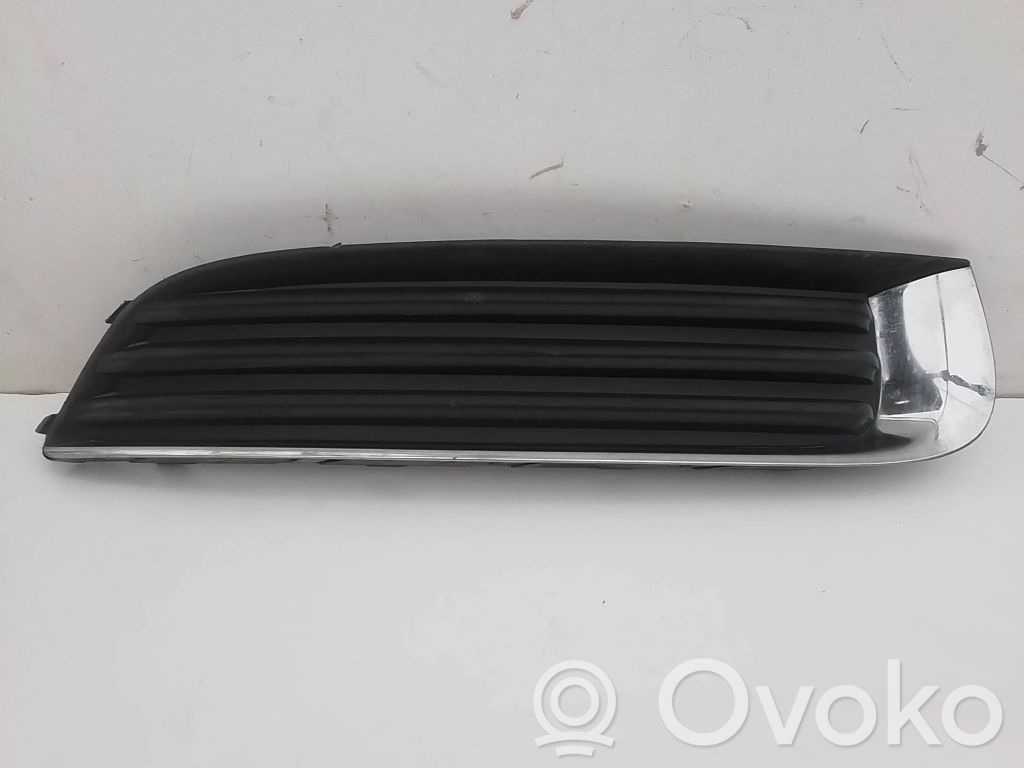 Opel Insignia A Etupuskurin alempi jäähdytinsäleikkö 