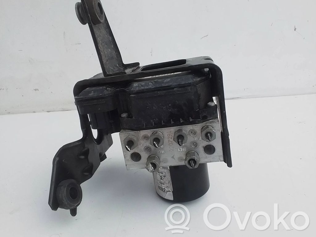 Opel Insignia A ABS bloks 