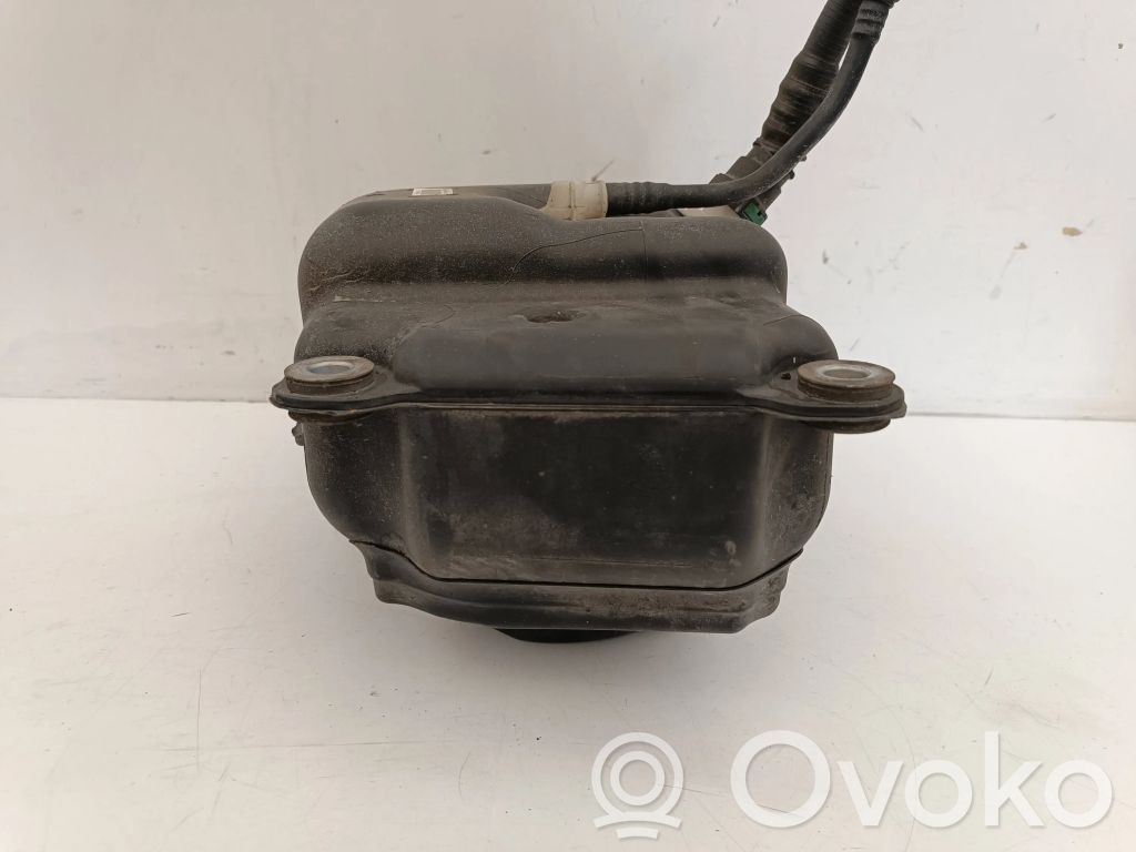 Opel Insignia A AdBlue-nestesäiliö 