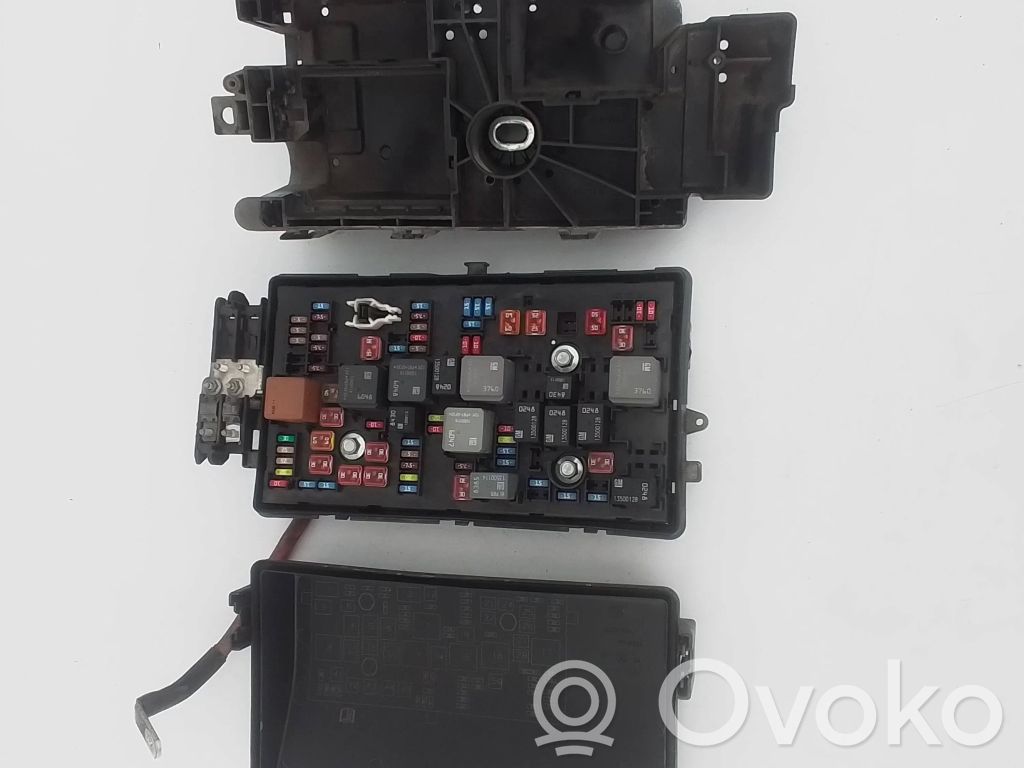 Opel Insignia A Fuse box set 
