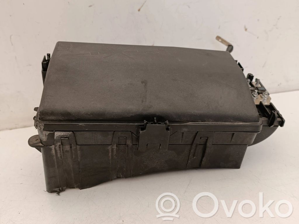 Opel Insignia A Fuse box set 