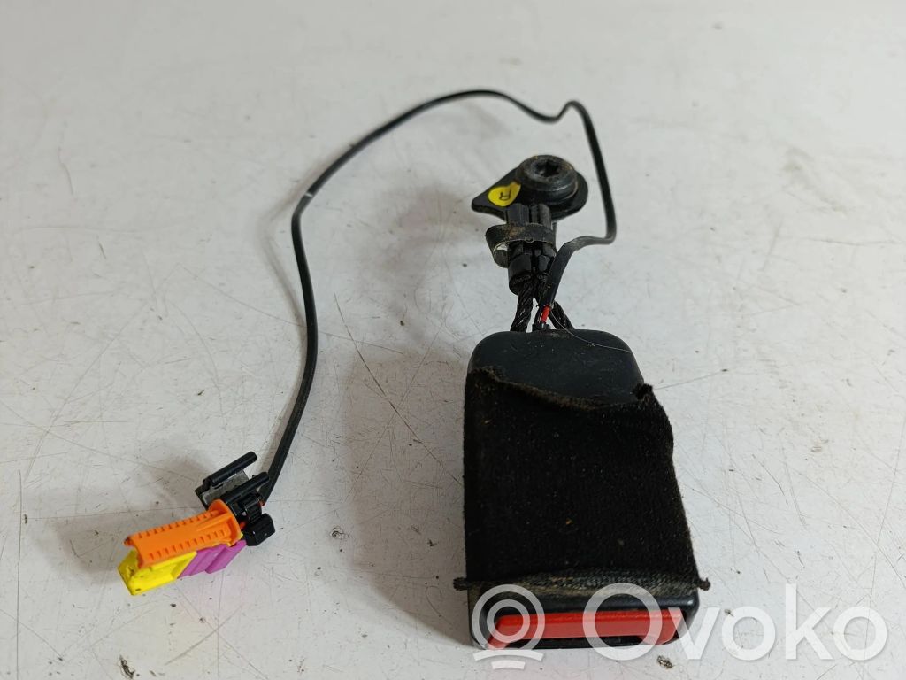 Opel Meriva B Rear seatbelt buckle 