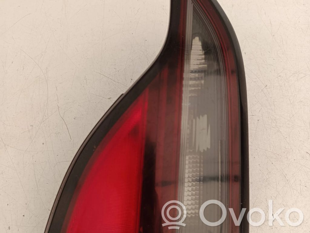 Opel Zafira C Lampy tylnej klapy bagażnika 