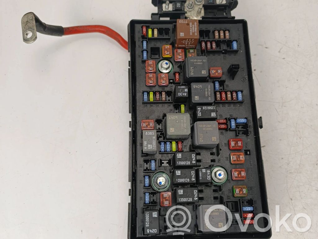 Opel Insignia A Fuse module 