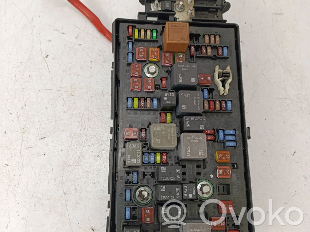 Opel Insignia A Fuse module 