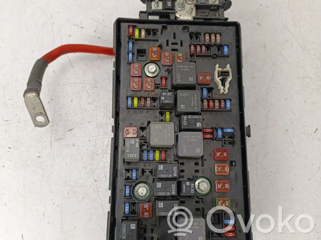 Opel Insignia A Fuse module 