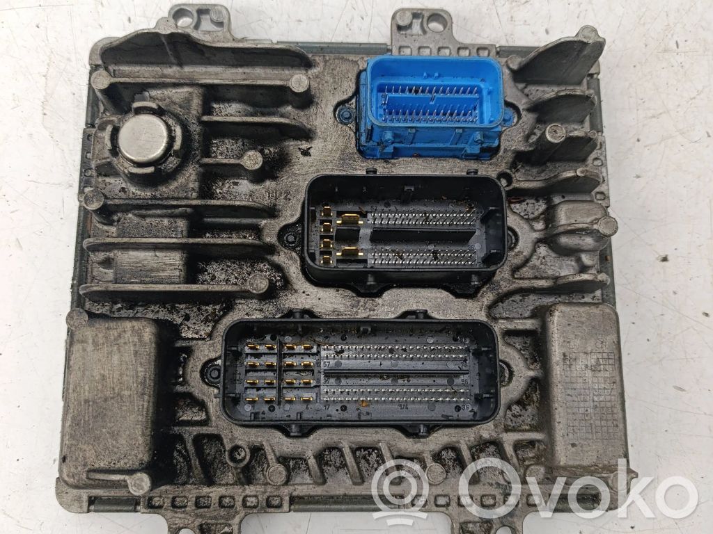 Opel Insignia A Engine control unit/module 